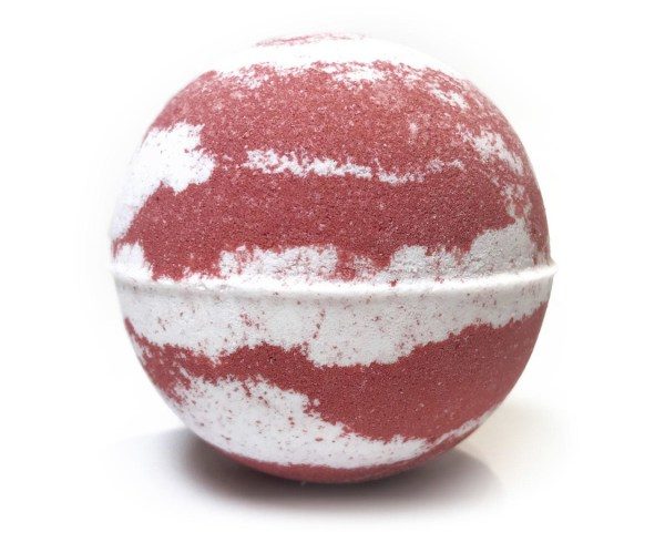 Nikki Stikki Botanicals – CBD Bath Bomb – Christmas Spirit Bomb (red/green) – 300mg CBD | WeedSmart Canada